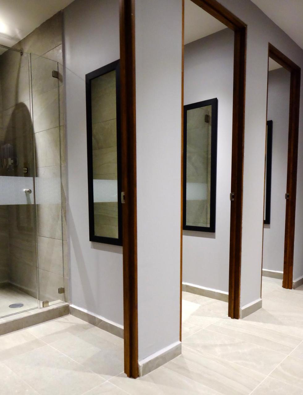 Izzzleep Aeropuerto Terminal 2 Capsulehotel