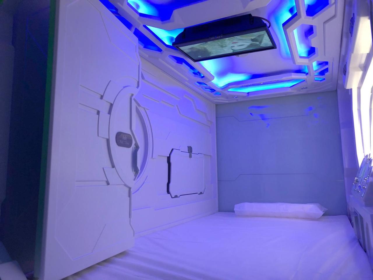 Capsulehotel Izzzleep Aeropuerto Terminal 2